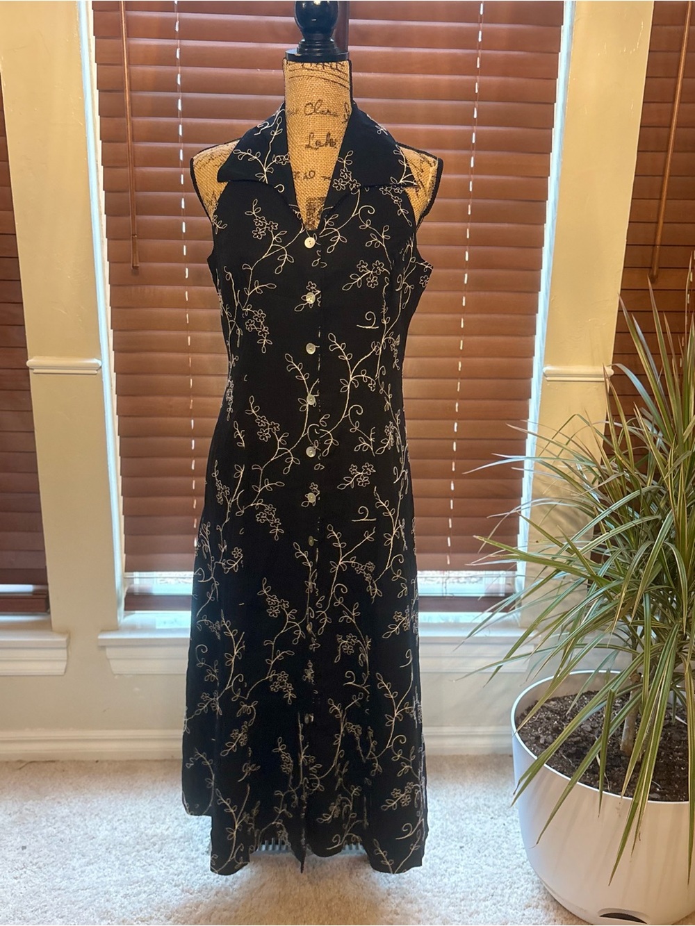 Coldwater Creek P10 Linen Blend Embroidered Midi Dress Black White Floral